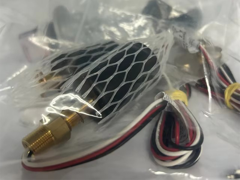 Electromagnetic Level Switches LEM High Accuracy Adjustable Membrane and Piston Oilfield Durable 316 S.S Compliant CE